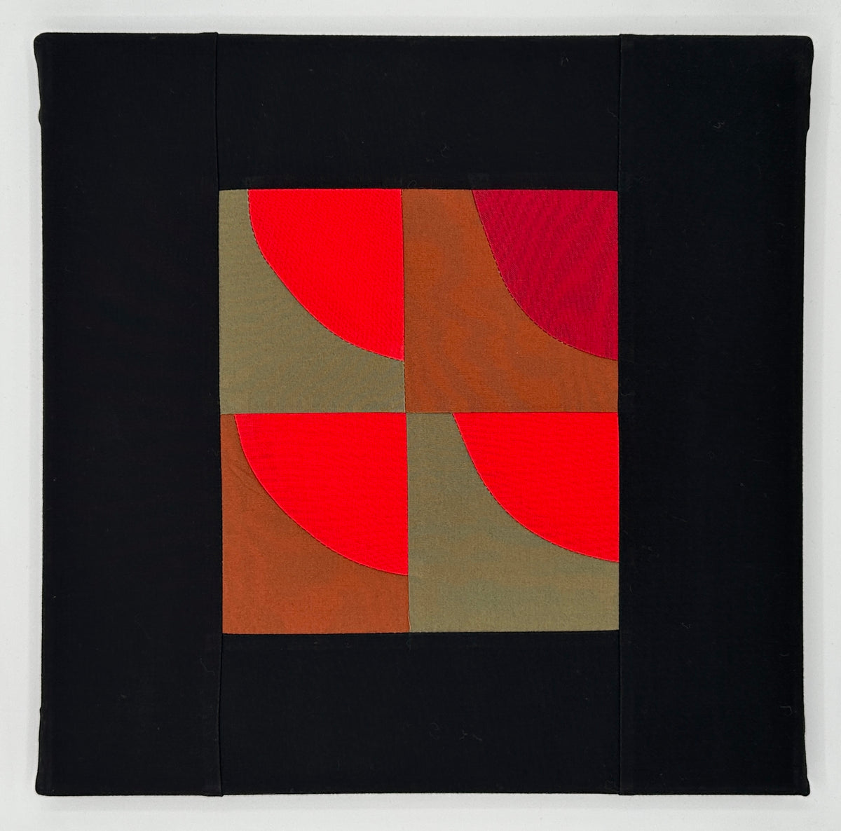 Red Quarter Round
